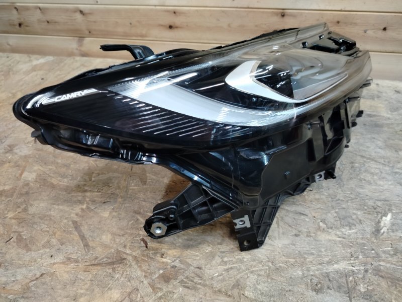 Фара светодиодная в сборе передняя правая Toyota Camry XV80