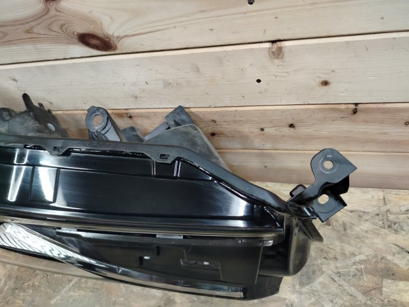 Фара светодиодная в сборе передняя правая Camry 2023-н.в. XV80