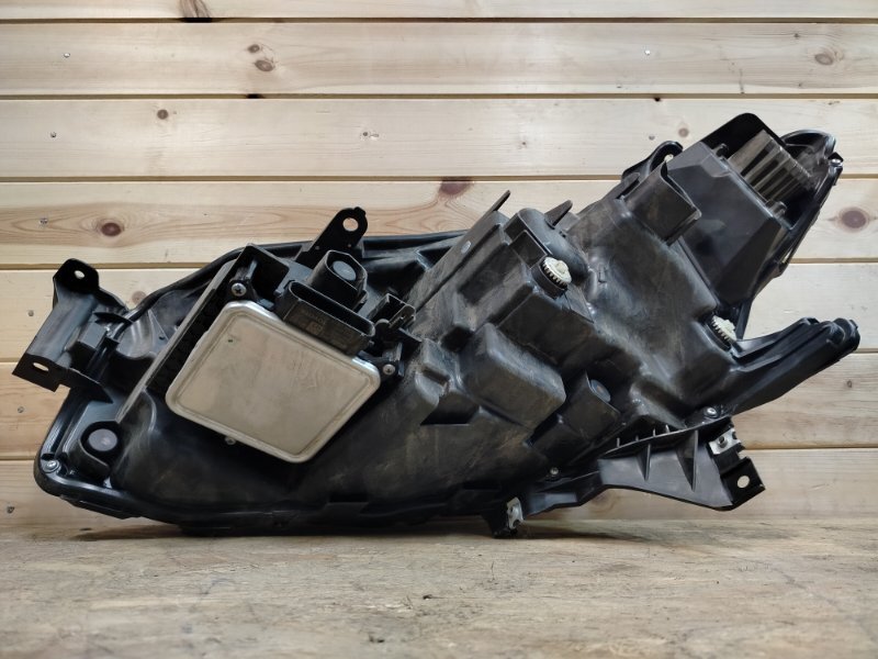 Фара светодиодная в сборе передняя правая Camry 2023-н.в. XV80