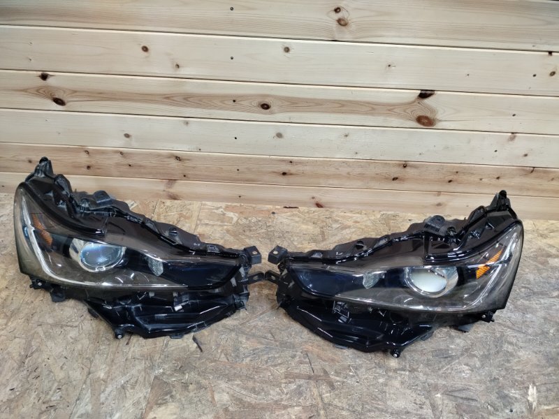 Фары светодиодные передние IS 2016-2020 XE30