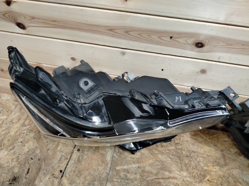 Фары светодиодные передние IS 2016-2020 XE30