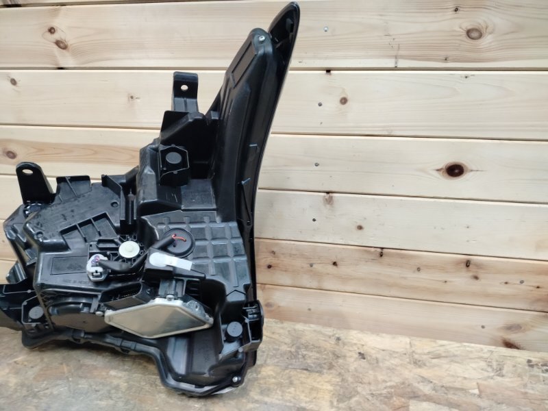 Фара светодиодная передняя правая Sequoia 2022-2025 XK80