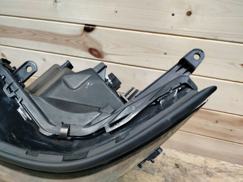 Фара светодиодная передняя левая LX600 2021-2025 J300