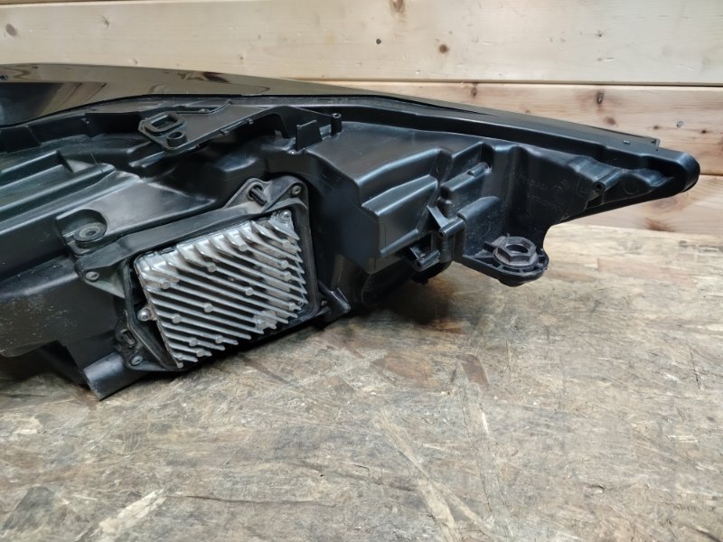 Фара светодиодная передняя левая A6 2018-2025 C8