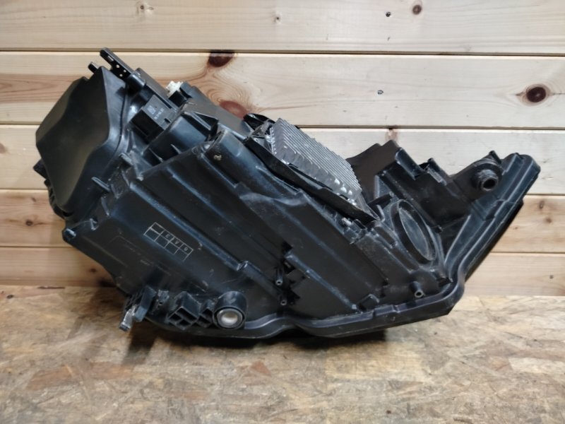 Фара светодиодная передняя левая A6 2018-2025 C8