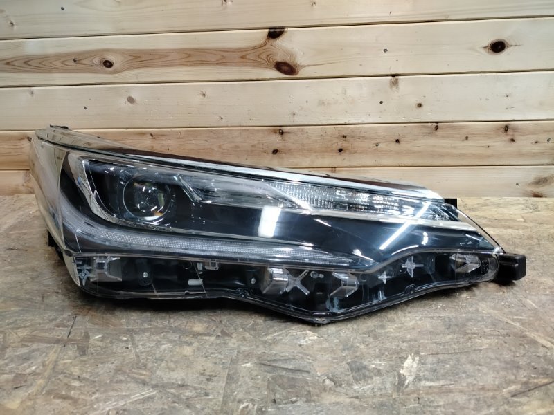 Фара светодиодная передняя правая Toyota Corolla 2016-2019 180 8111002L70 контрактная
