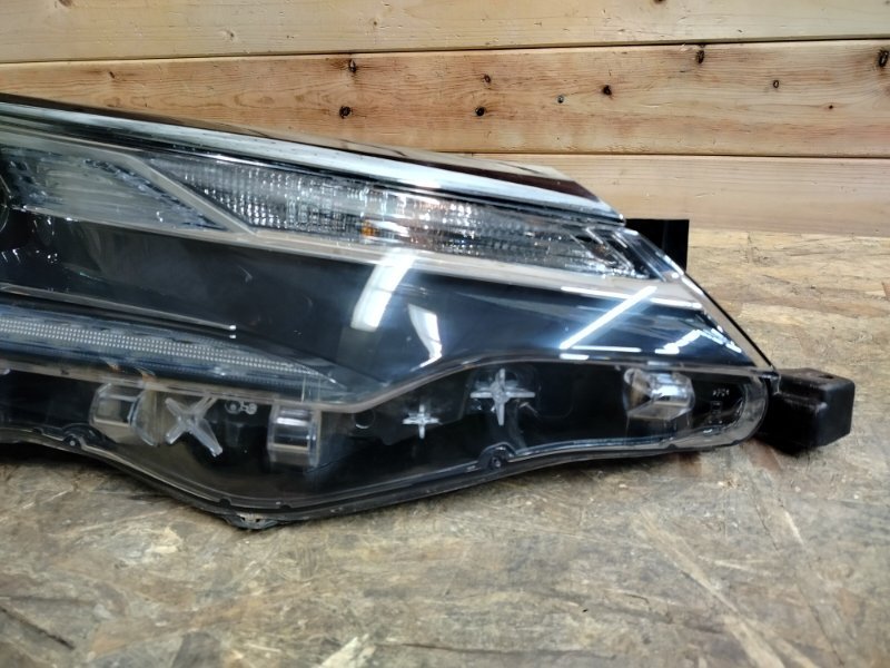 Фара светодиодная передняя правая Corolla 2016-2019 180