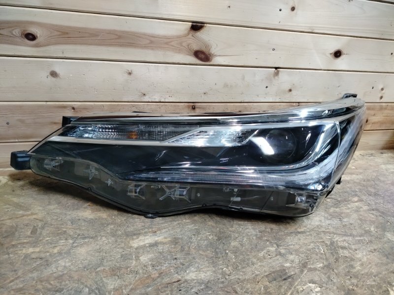 Фара светодиодная передняя левая Toyota Corolla 2016-2019 180 8115002L70 контрактная