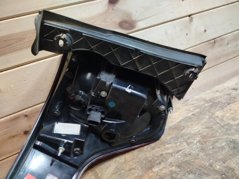 Фонарь светодиодный задний правый Explorer 5 2017-2019 U502 Фонарь светодиодный задний правый Explorer 5 2017-2019 U502