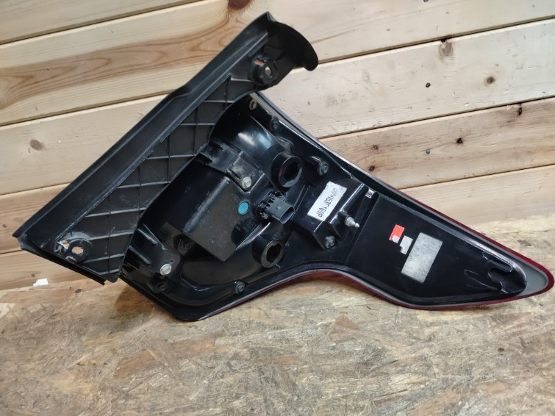 Фонарь светодиодный задний левый Explorer 5 2017-2019 U502 Фонарь светодиодный задний левый Explorer 5 2017-2019 U502