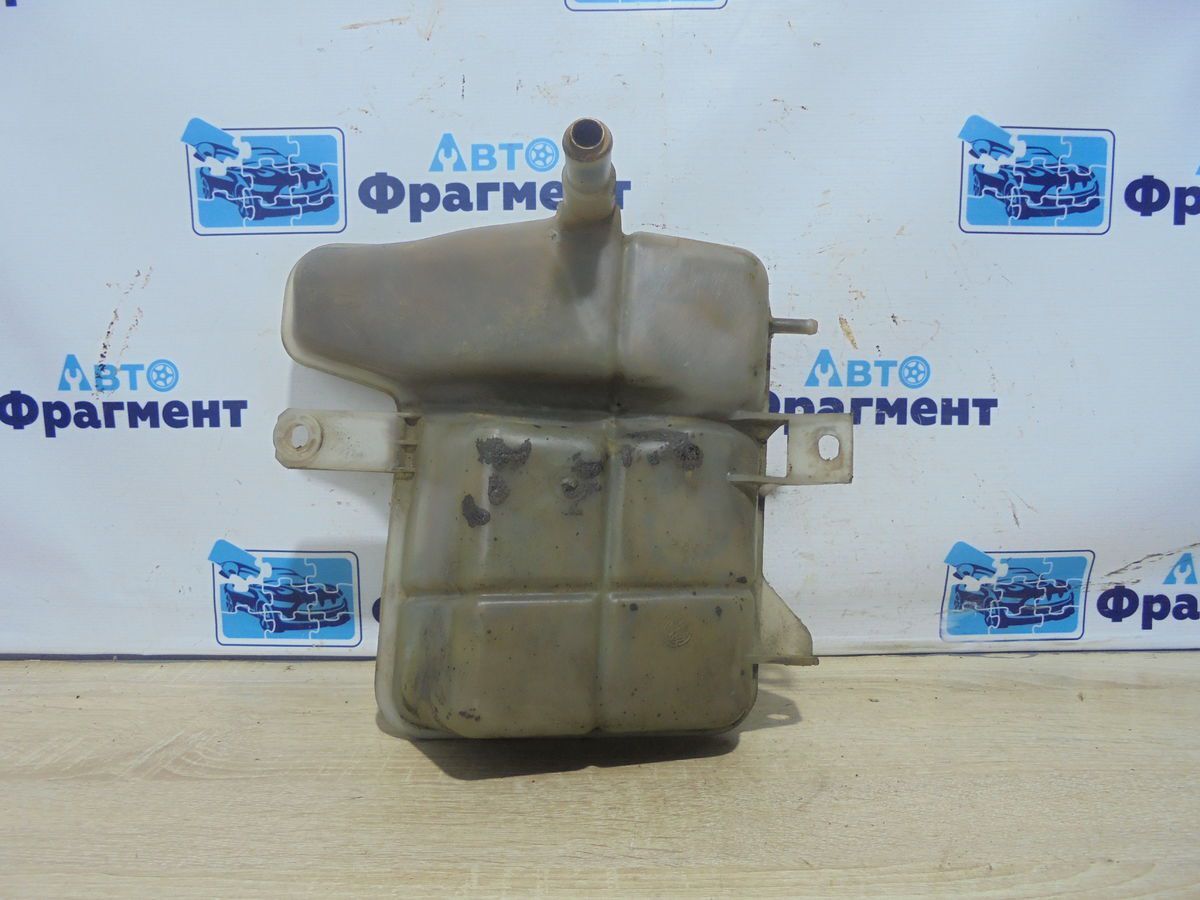 Бачок расширительный 146 I 1996 AR33501