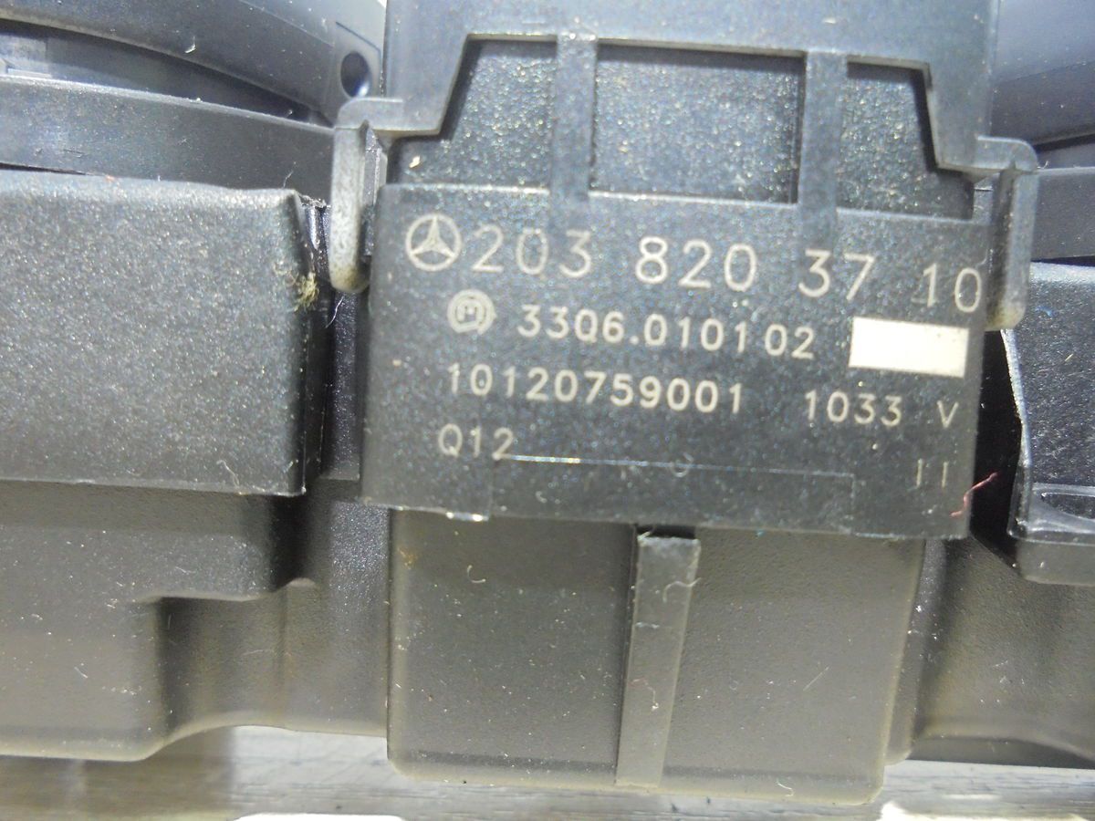 Блок кнопок C-Class 2001 M111