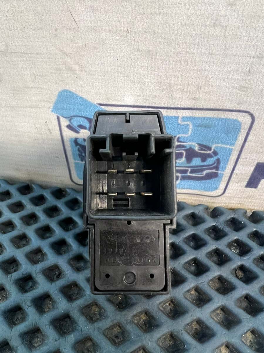 Кнопка стеклоподъемника задняя левая Volvo S80 I B5204T
