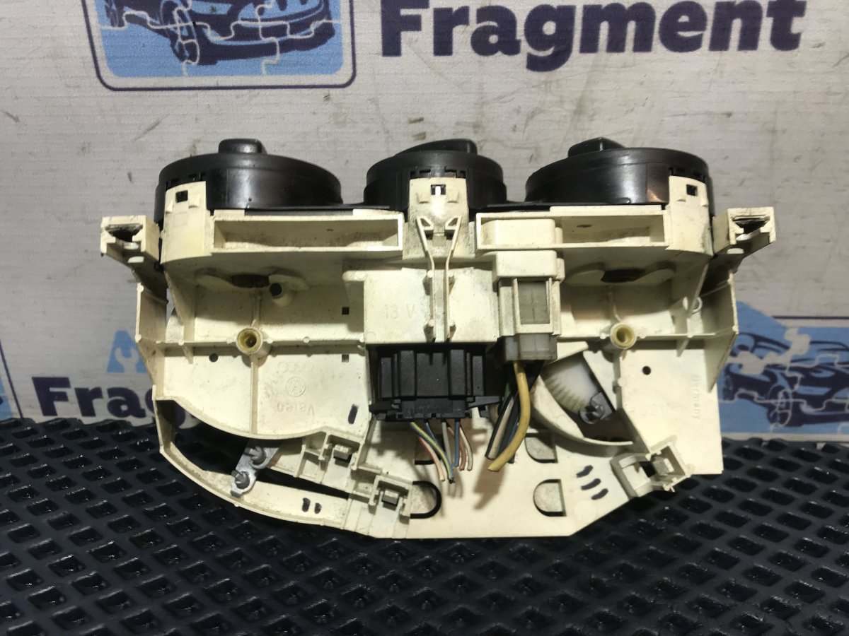 Блок управления отопителем Octavia 2000 AKL 1.6