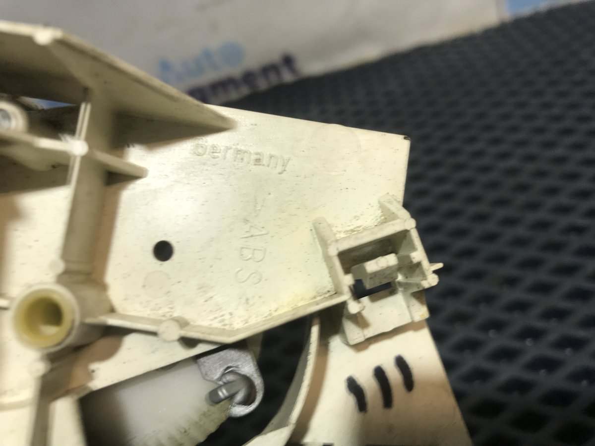 Блок управления отопителем Octavia 2000 AKL 1.6