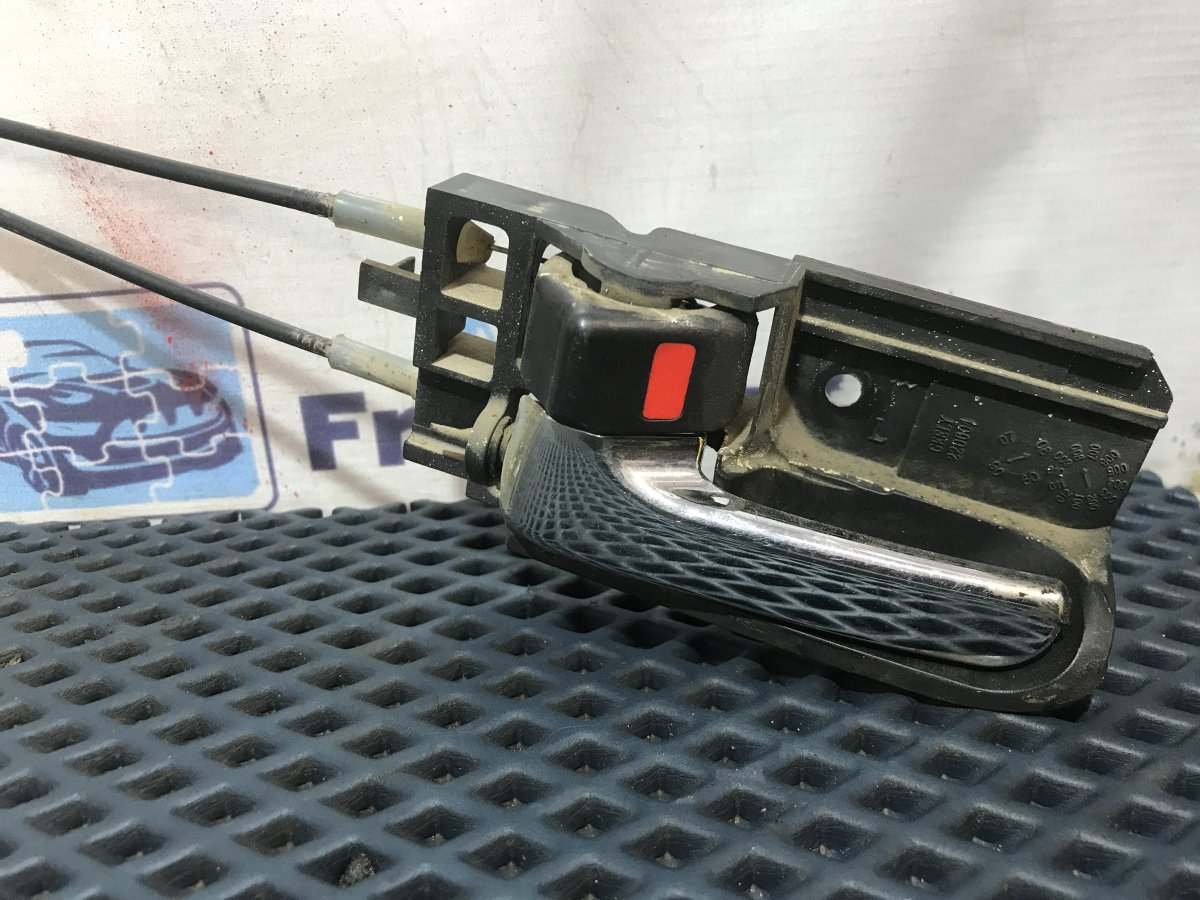 Замок двери задний левый MK 2008 5A-FE 1.5