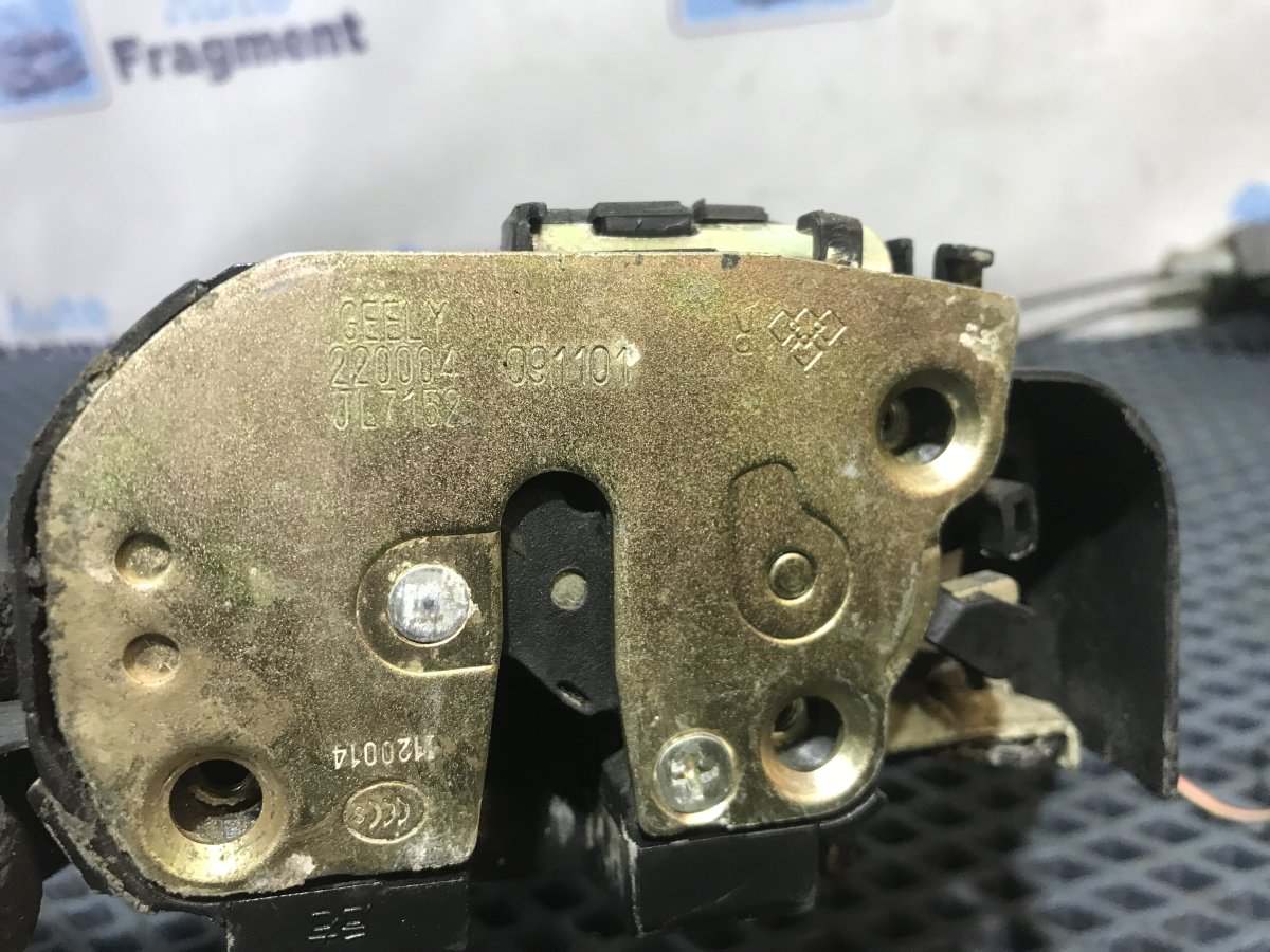 Замок двери задний правый MK 2008 5A-FE 1.5 Замок двери задний правый MK 2008 5A-FE 1.5