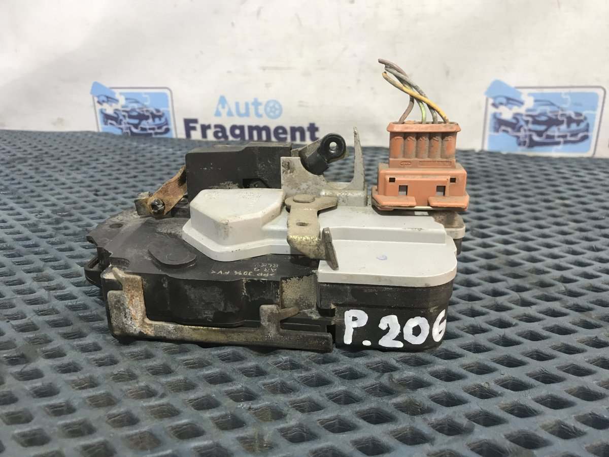 Замок двери Peugeot 206 2004 KFW 1.4 Б/У