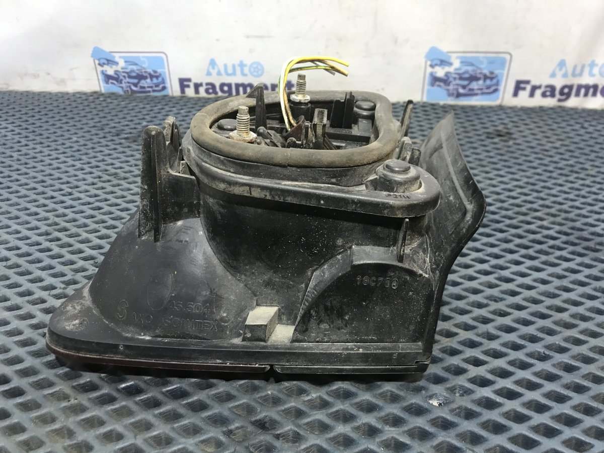 Фонарь в крышку багажника задний левый 406 I 1997 10KJF 1.8