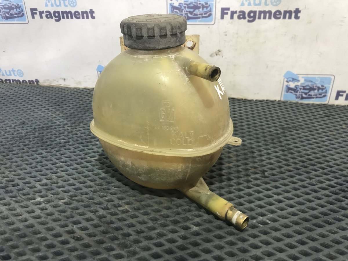 Бачок расширительный Kadett 1990 C14NZ 1.4 Бачок расширительный Kadett 1990 C14NZ 1.4