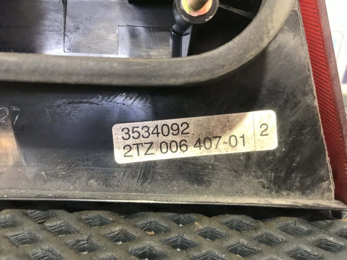 Фонарь задний левый 960 1991 D24TIC 2.4 Фонарь задний левый 960 1991 D24TIC 2.4