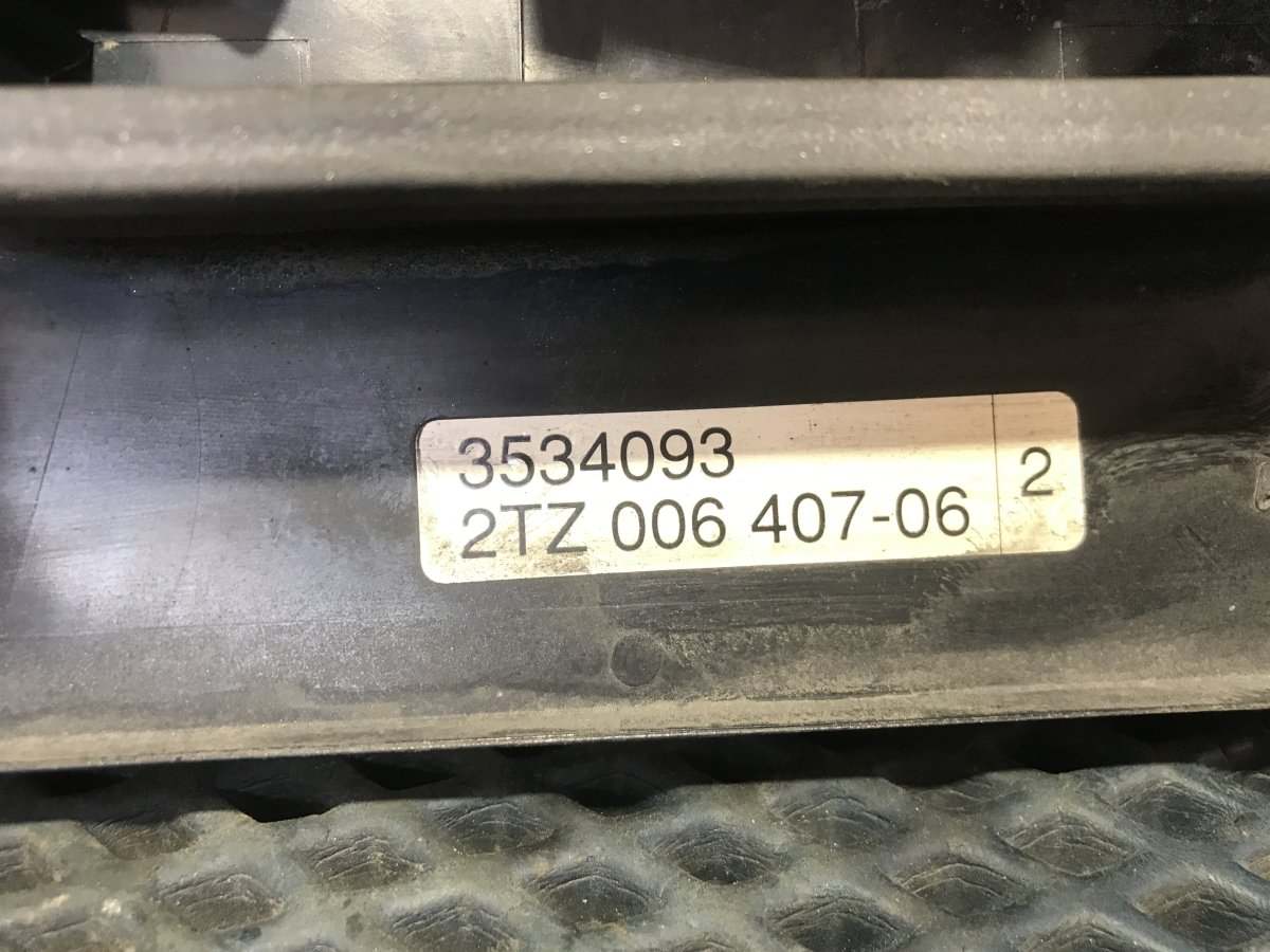 Фонарь задний правый 960 1991 D24TIC 2.4