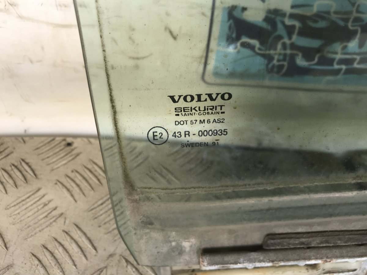 Стекло боковое заднее правое 960 1991 D24TIC 2.4 Стекло боковое заднее правое 960 1991 D24TIC 2.4