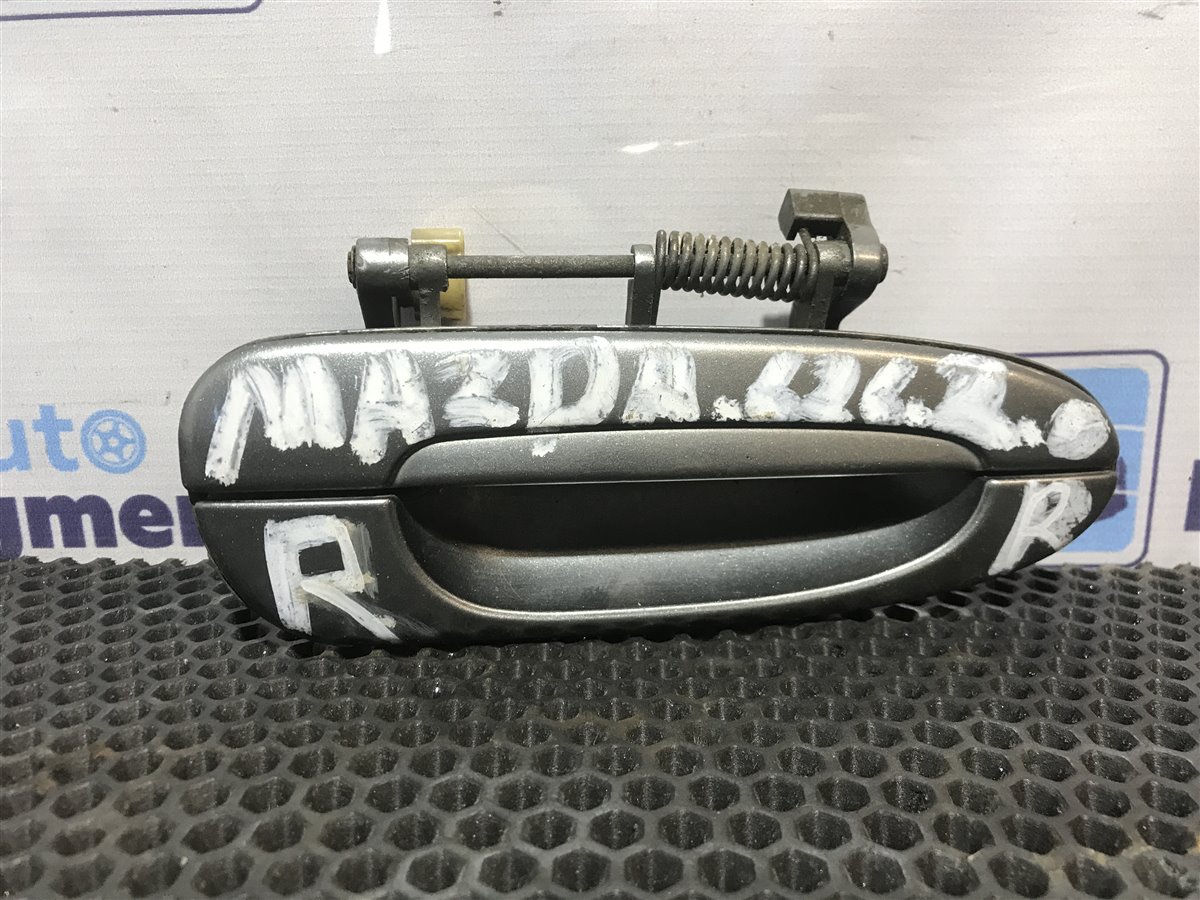 Ручка двери нaружная задняя правая Mazda 626 1992 FS 2.0 GA7B72410C42 Б/У