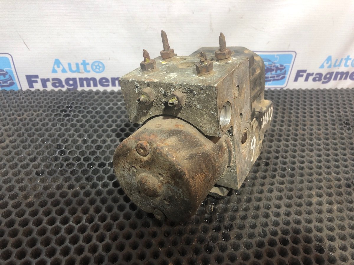 Блок ABS (насос) Honda Civic VI D14Z4E105769
