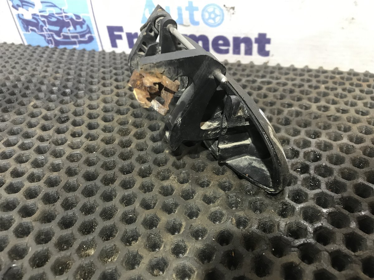 Ручка двери нaружная передняя правая Renault Clio D7F710 1.2