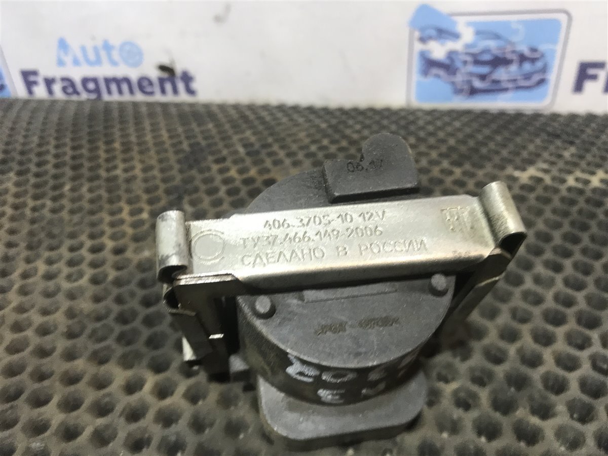 Катушка зажигания 3302 2004 ЗМЗ-406 Катушка зажигания 3302 2004 ЗМЗ-406
