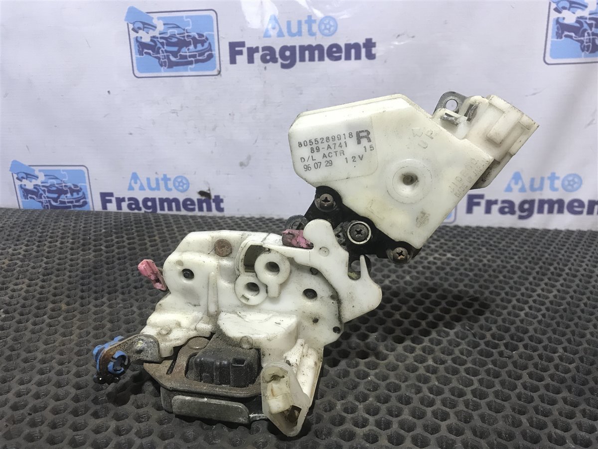 Замок двери передний правый Nissan Almera N15 GA14 1.4