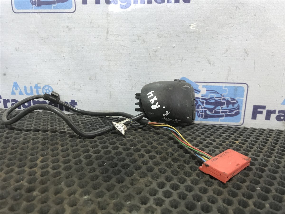 Кнопка управления магнитолой на руль Renault Scenic RX4 2003 2.0 F4R744 34438701AL Б/У