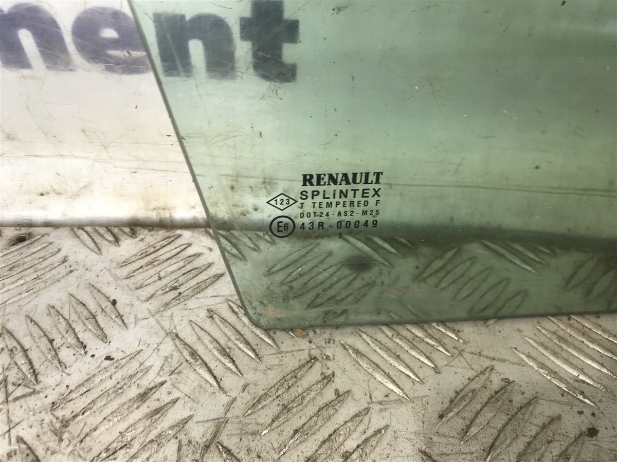 Стекло боковое переднее правое Scenic RX4 2003 2.0 F4R744