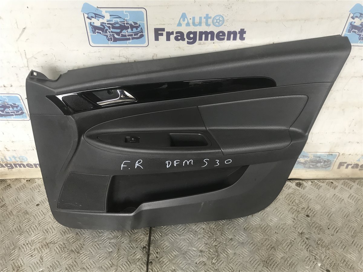 Обшивка двери передняя правая Dongfeng S30 2015 DFMA16 1.6 4D0122106010 Б/У