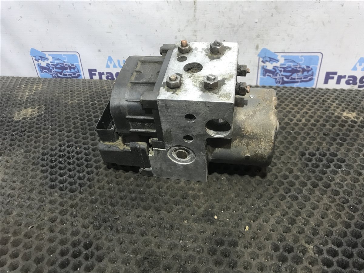 Блок ABS (насос) Honda Civic D14A8 1.4 Блок ABS (насос) Honda Civic D14A8 1.4