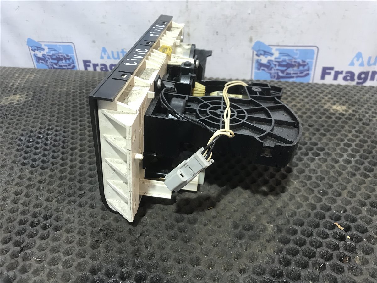 Блок управления отопителем Civic 1997 D14A8 1.4