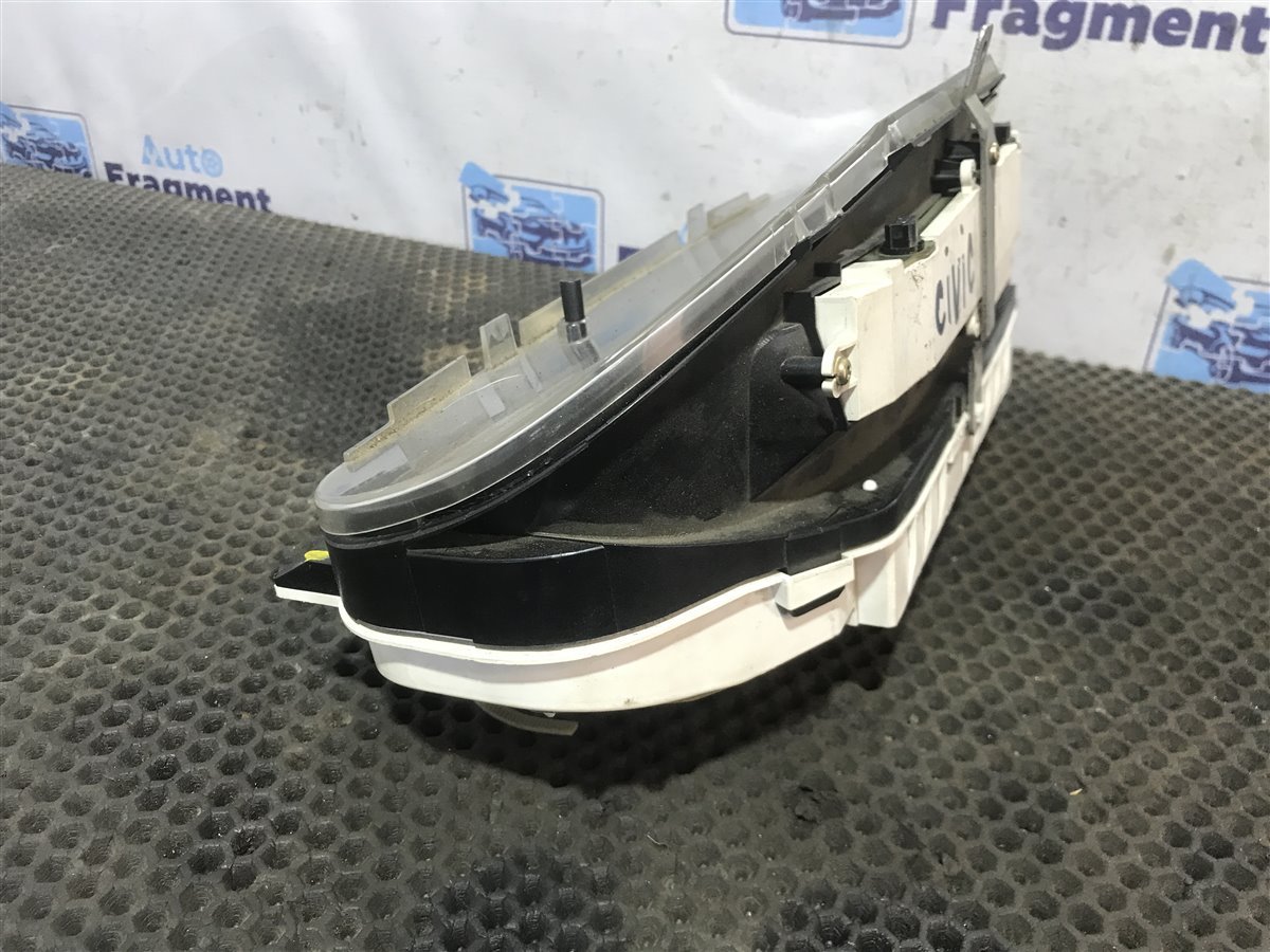 Панель приборов Honda Civic D14A8 1.4
