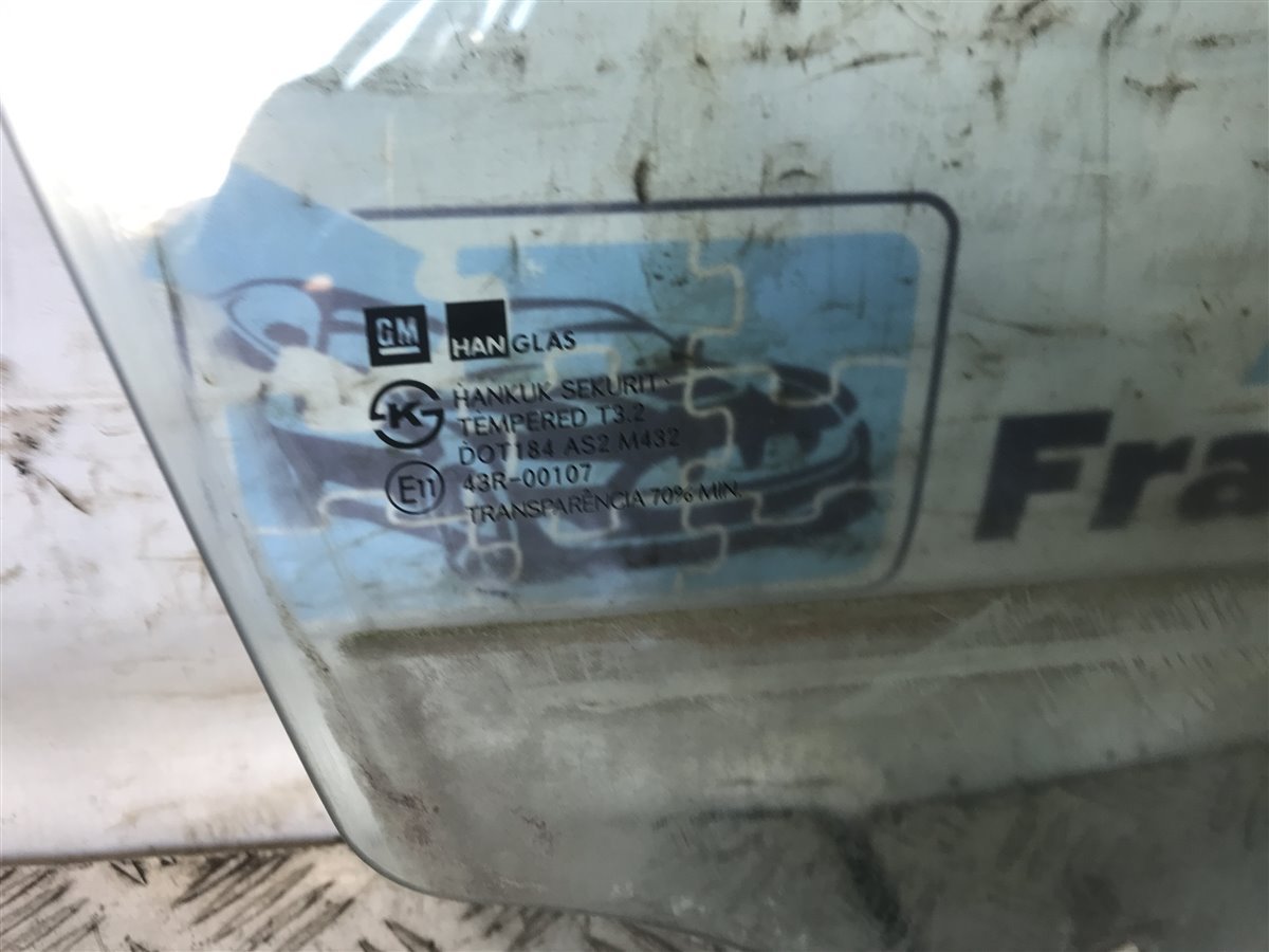 Запчасть стекло боковое переднее правое Chevrolet Aveo 2011 F14D4 1.4 96541676 Б/У Стекло боковое переднее правое Chevrolet Aveo 2011 F14D4 1.4 96541676 Б/У