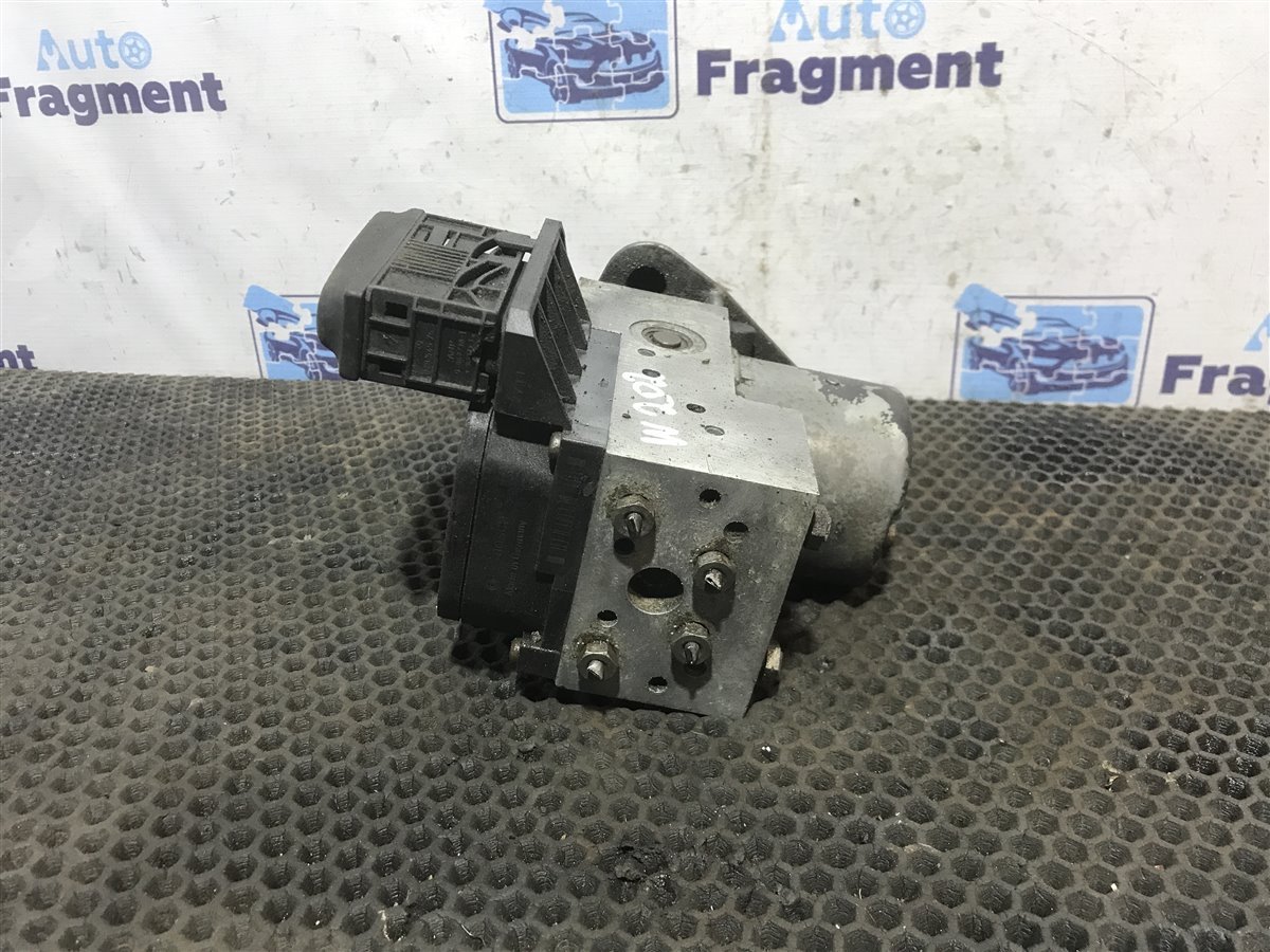 Блок ABS (насос) C-класс W202 1998 111.921 1.8 Блок ABS (насос) C-класс W202 1998 111.921 1.8