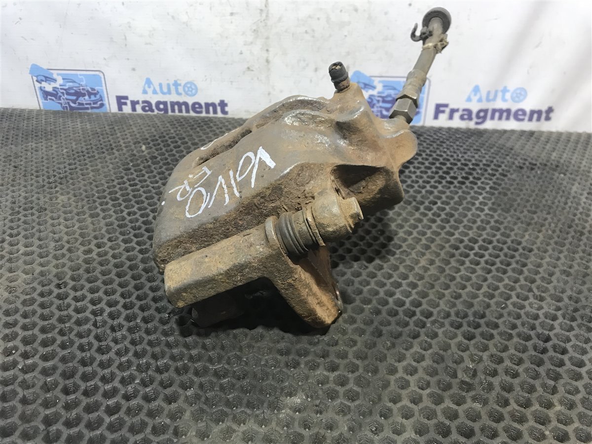 Суппорт передний правый 960 1991 D24TIC 2.4