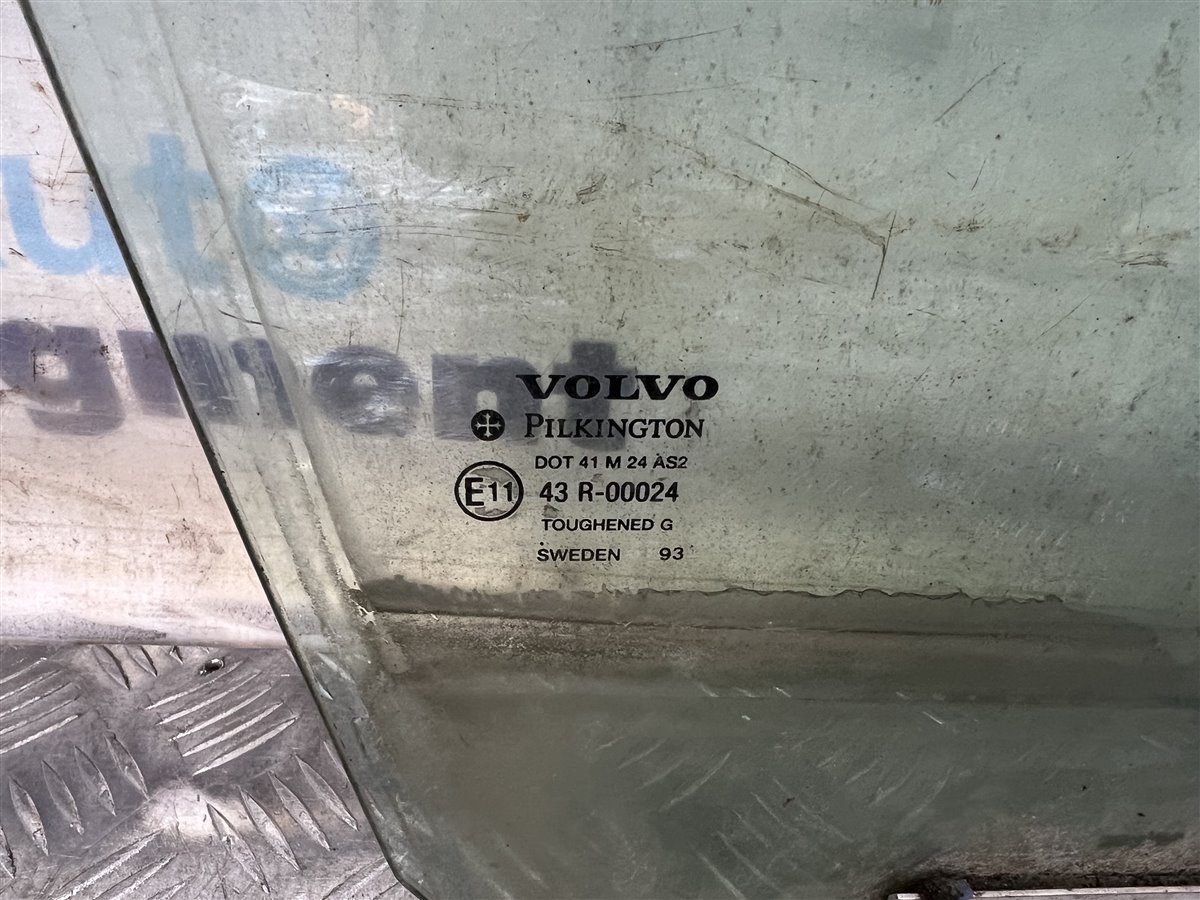 Стекло двери переднее правое 850 1994 B5252FS 2.4 Стекло двери переднее правое 850 1994 B5252FS 2.4