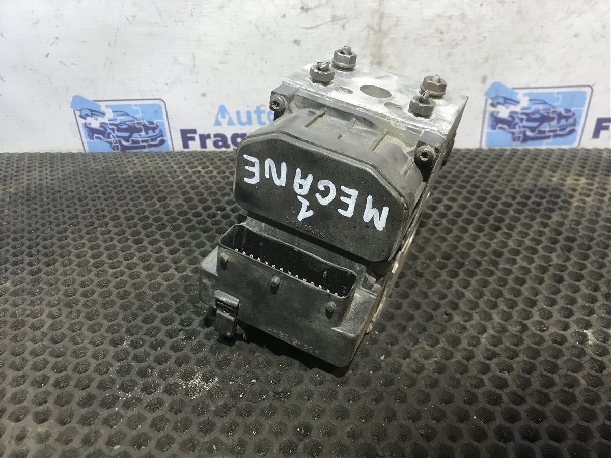 Блок ABS (насос) Renault Megane 1998 K7M702 1.6 0273004279 Б/У