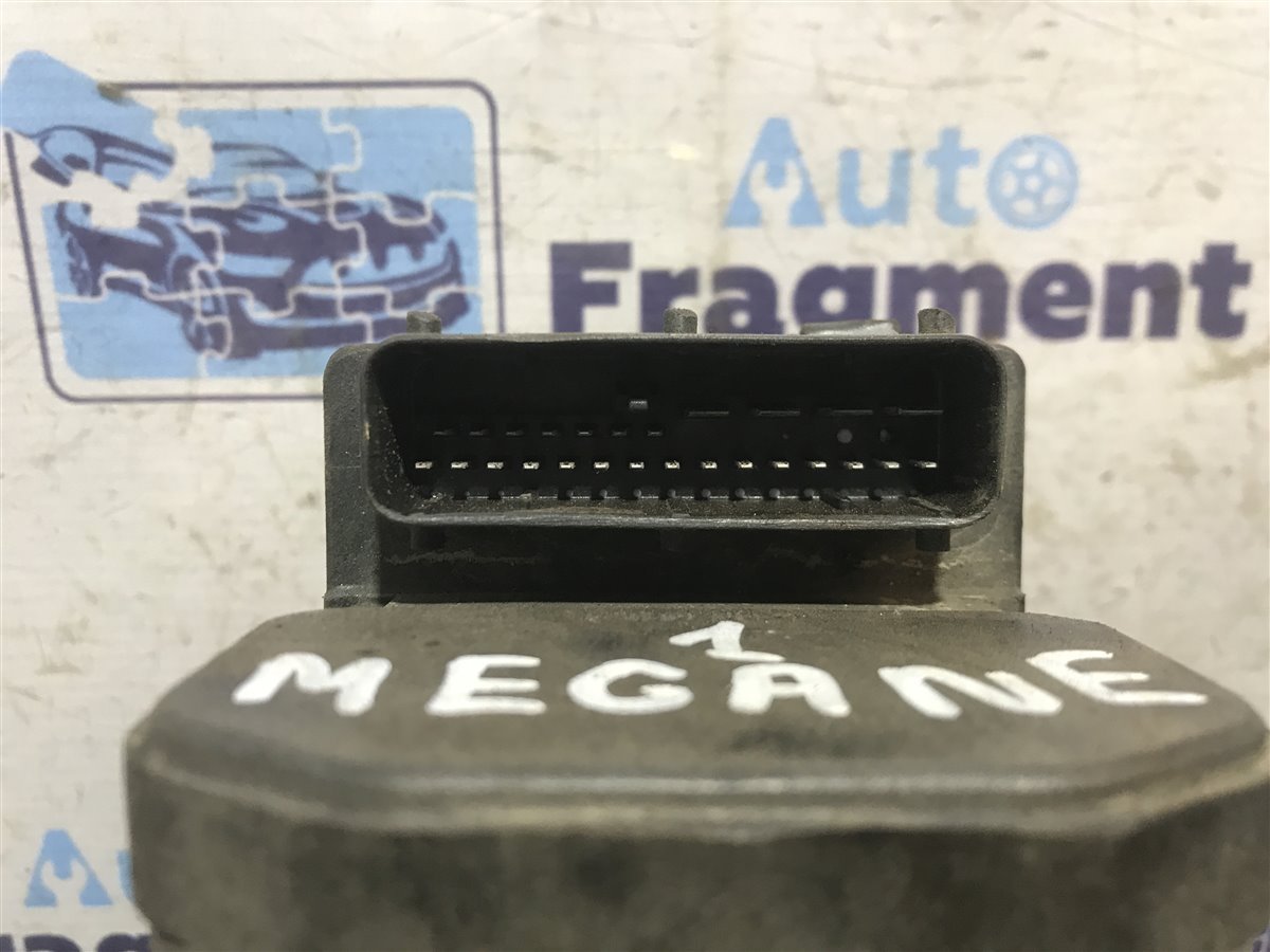 Блок ABS (насос) Renault Megane K7M702 1.6