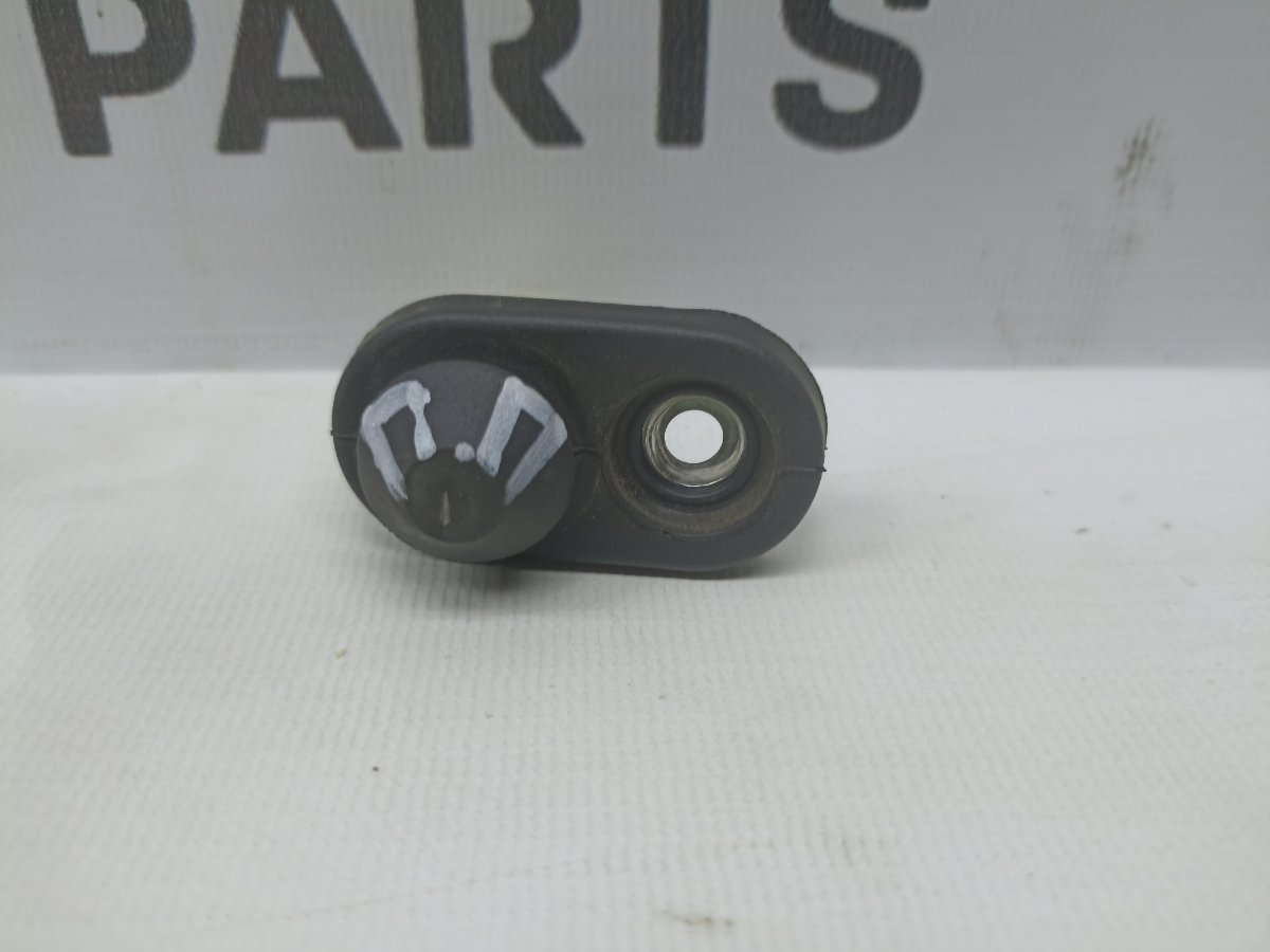 Датчик открытия двери передний правый Toyota Pronard 2000 GH-MCX20 1MZ-FE 84231-08010 контрактная