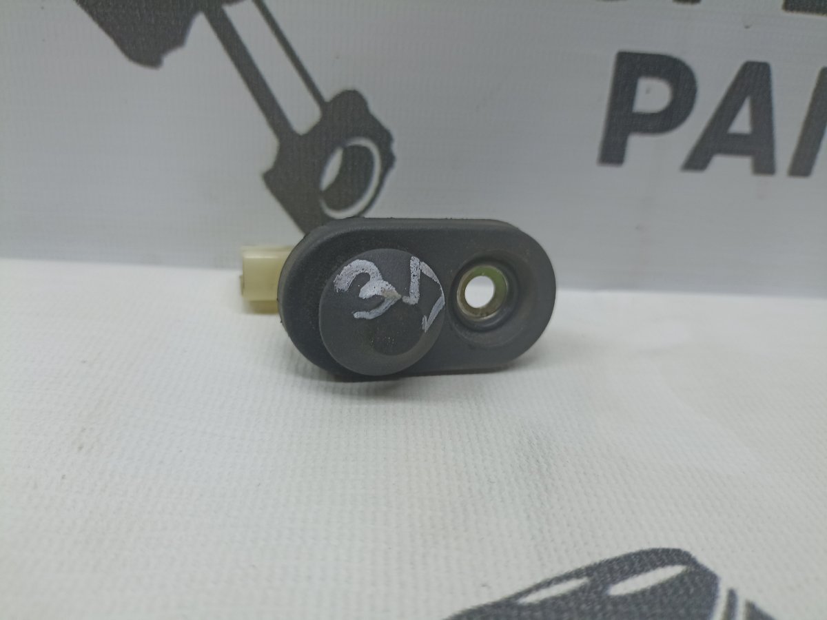 Датчик открытия двери задний правый Toyota Pronard 2000 GH-MCX20 1MZ-FE 84231-AA030 контрактная