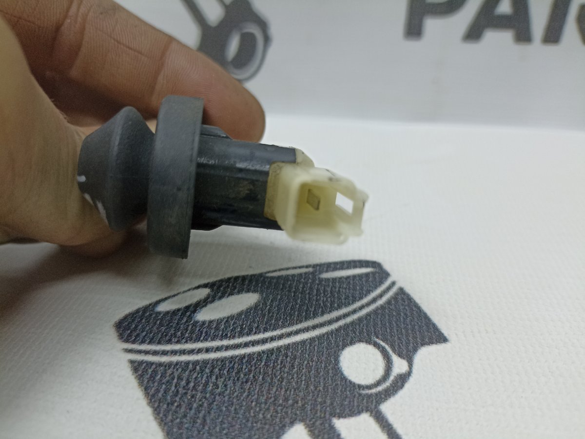 Датчик открытия двери задний правый Pronard 2000 GH-MCX20 1MZ-FE