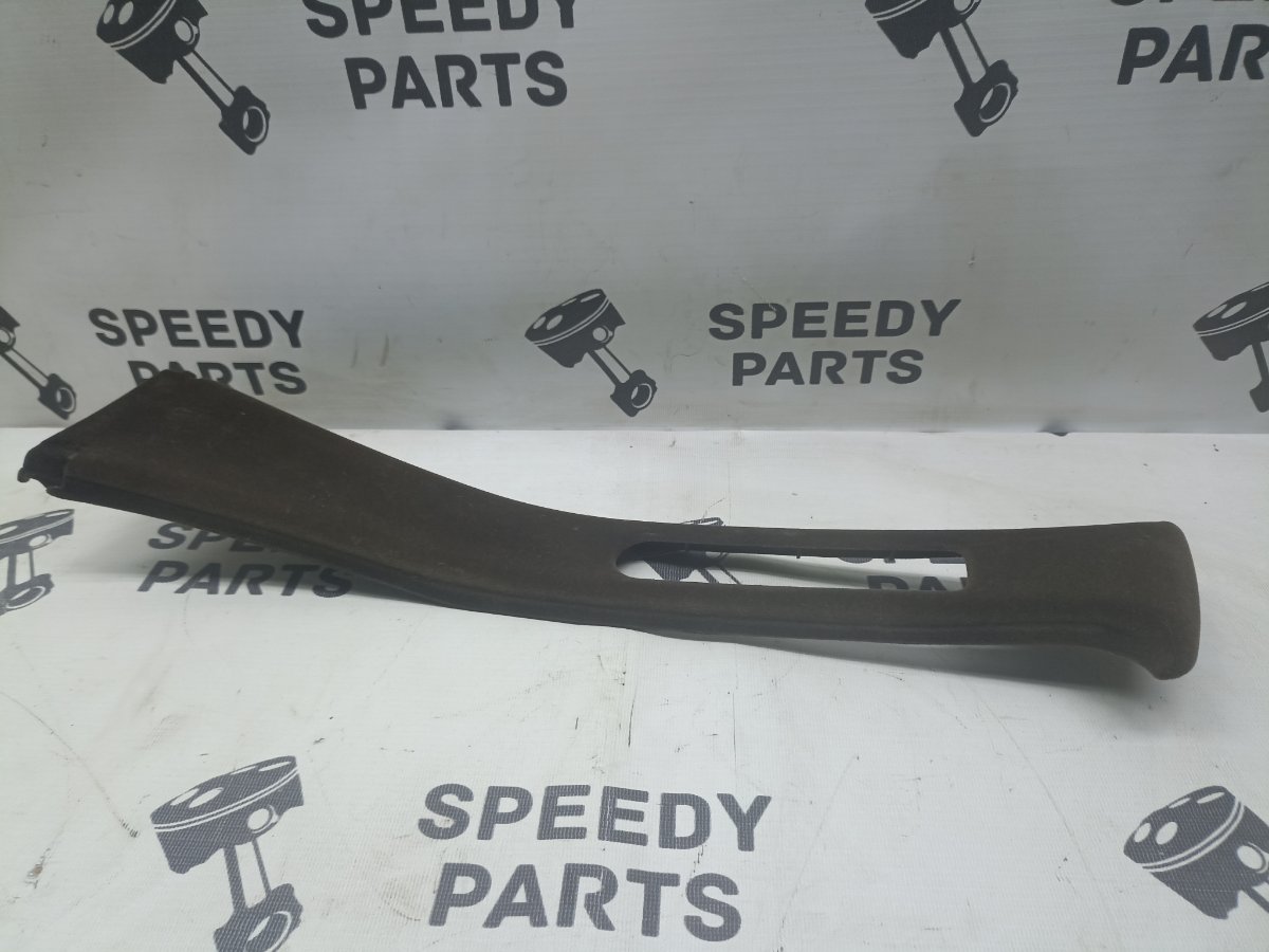 Накладка на стойку кузова левая Mark II 1990 E-GX81 1G-FE Накладка на стойку кузова левая Mark II 1990 E-GX81 1G-FE