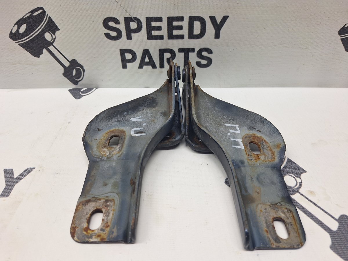 Петля капота передняя Honda Vigor 1991 E-CB5 G20A 60120-SL4-000ZZ Б/У