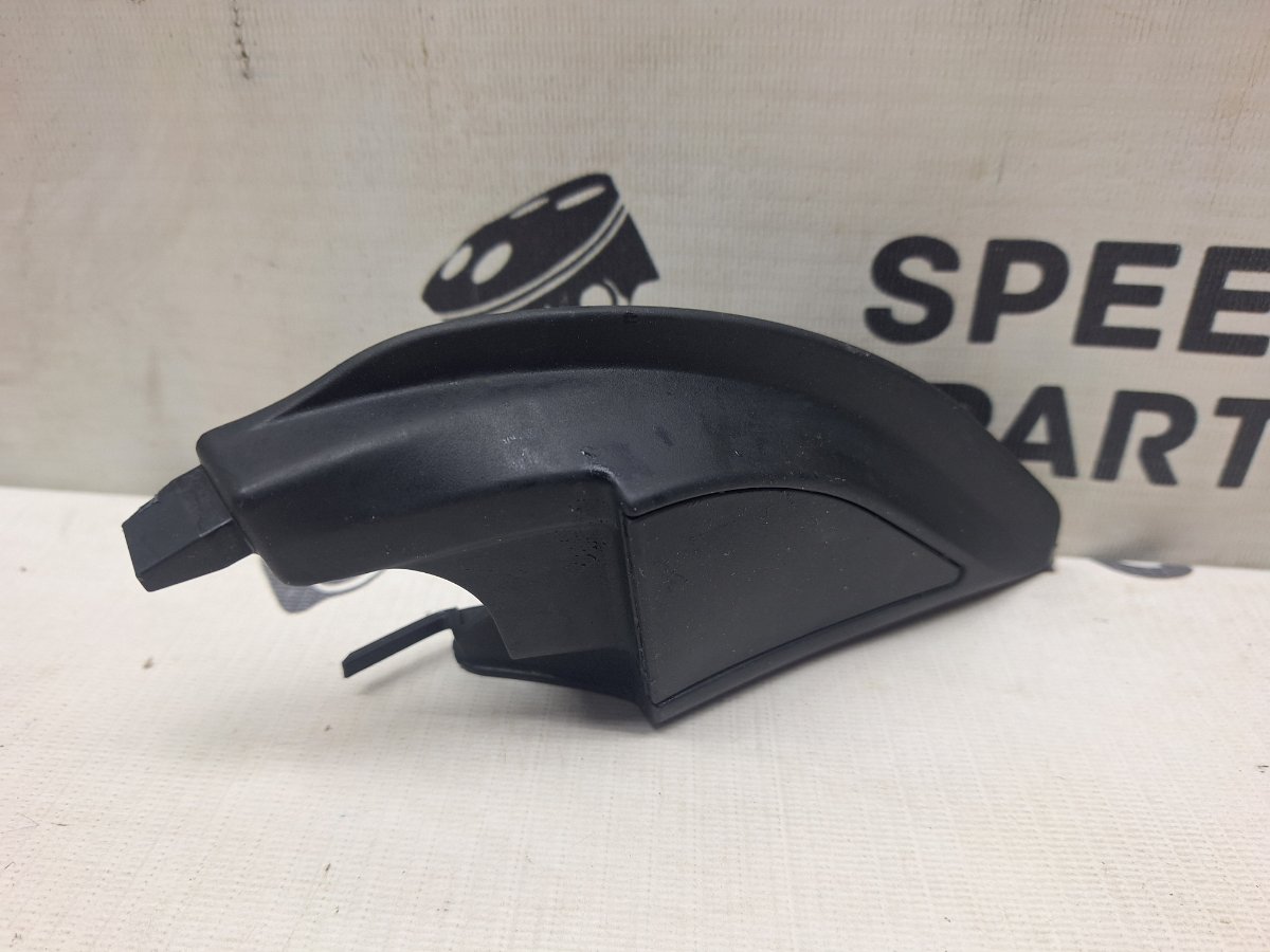 Обшивка боковой двери передняя правая Mitsubishi Lancer Cedia GH-CS5W 4G93